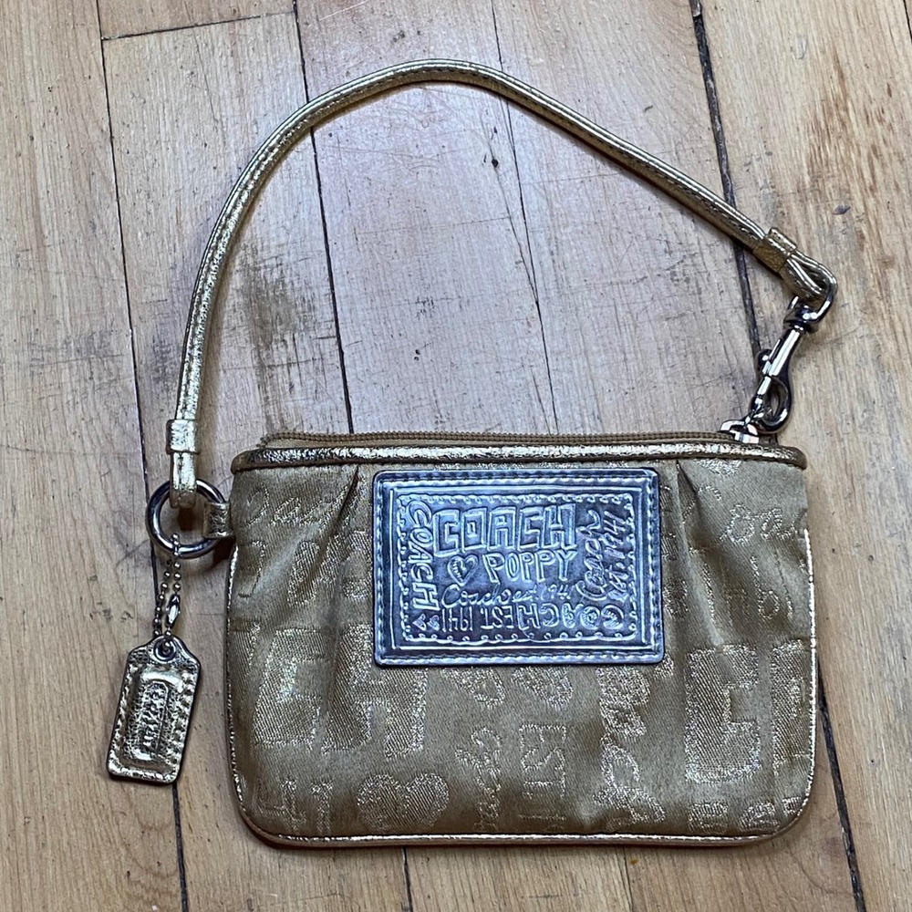 Coach Poppy Wristlet Metallic Gold Monogrammed Canvas‎ Purple Interior Cute